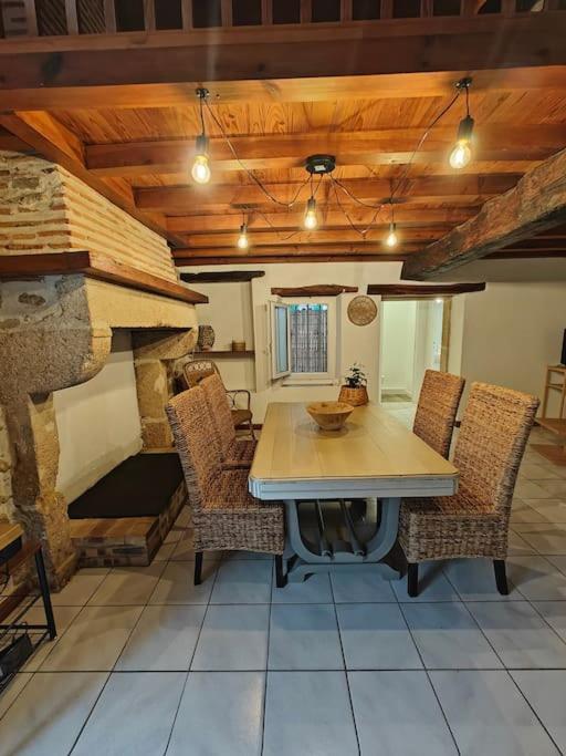 Logement Entier Style Chalet - 1 A 5 Pers - Langon  Eksteriør bilde